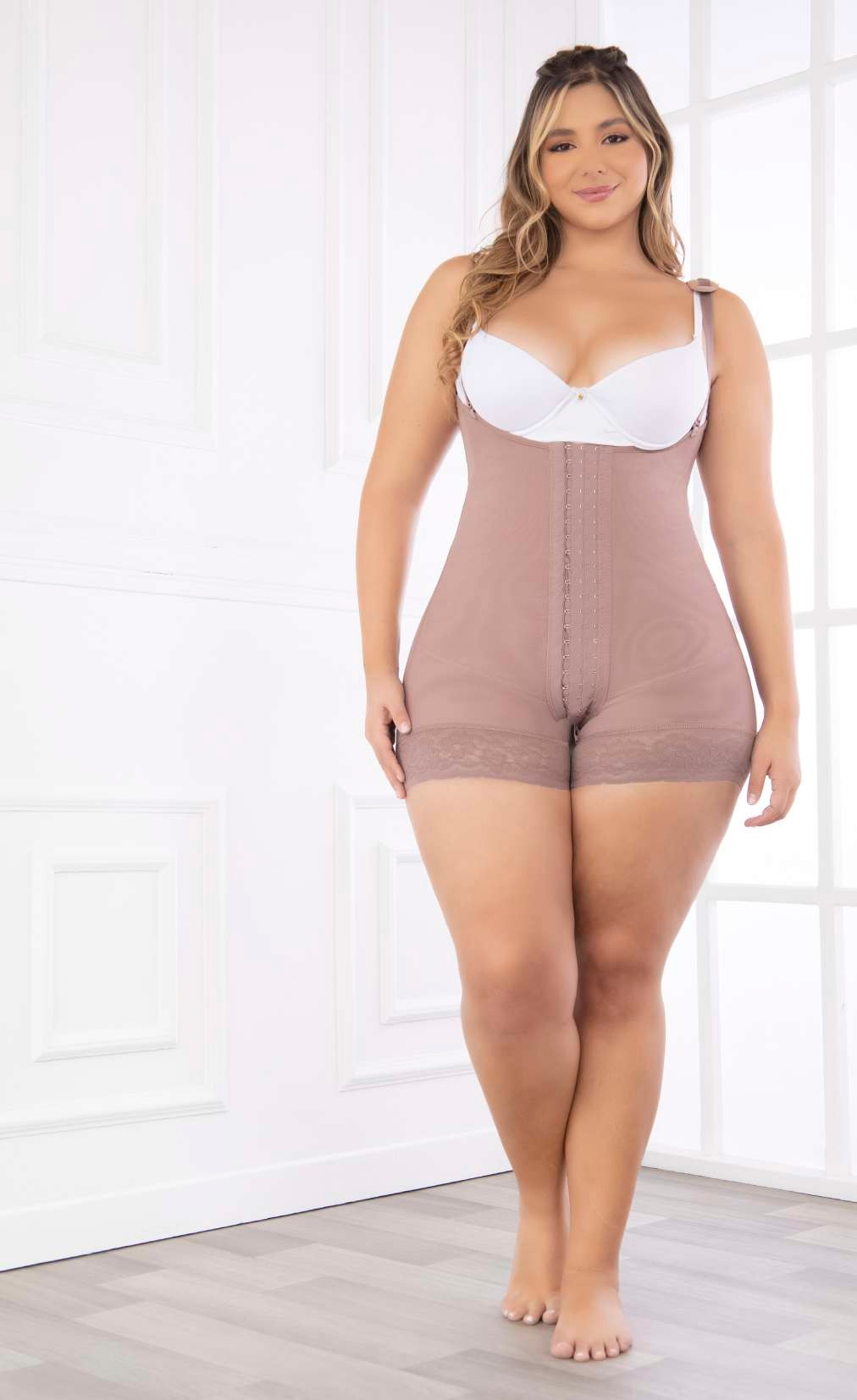 9380-faja-short-busto-libre-fit-360-frontal